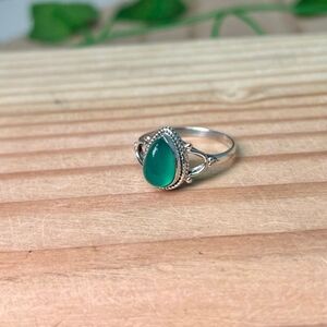 Gently used Handmade Sterling Silver and Green Aventurine Teardrop Ring Size 8